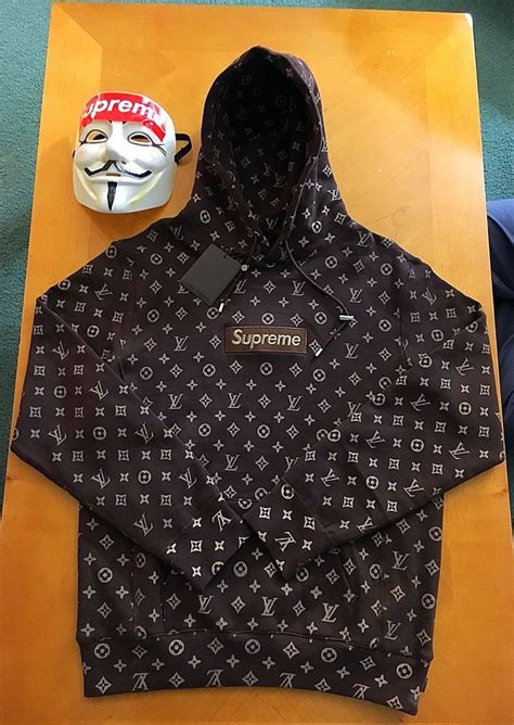 louis vuitton supreme hoodie retail